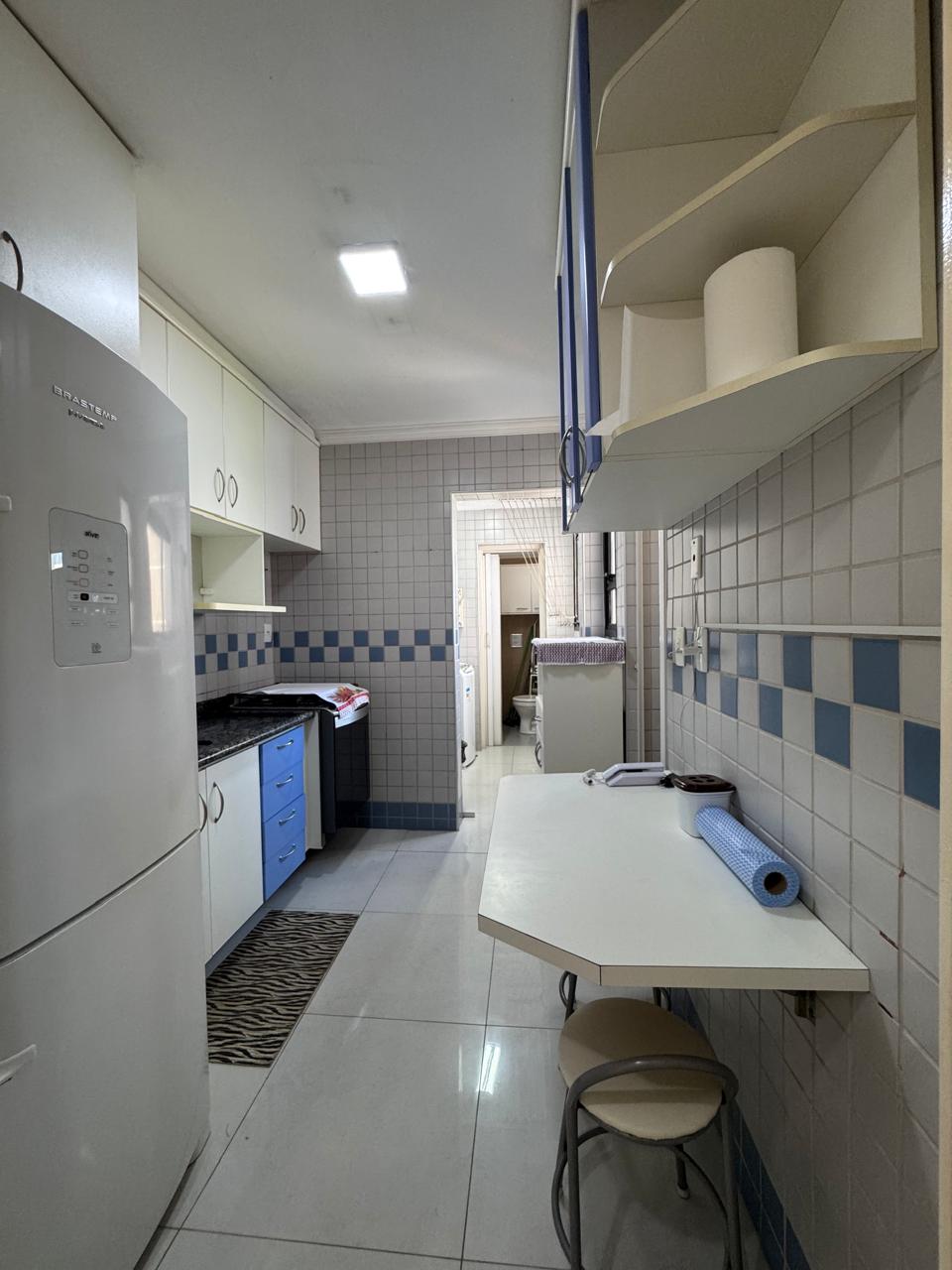 Cozinha planejada do apartamento
